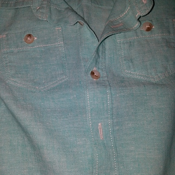 Boys Old Navy button up - Picture 2 of 3