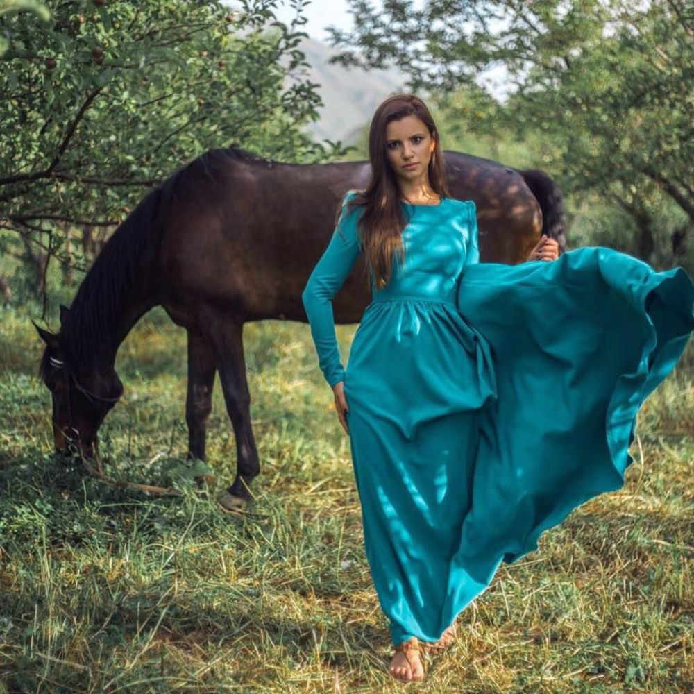 Meet your Posher, Анна