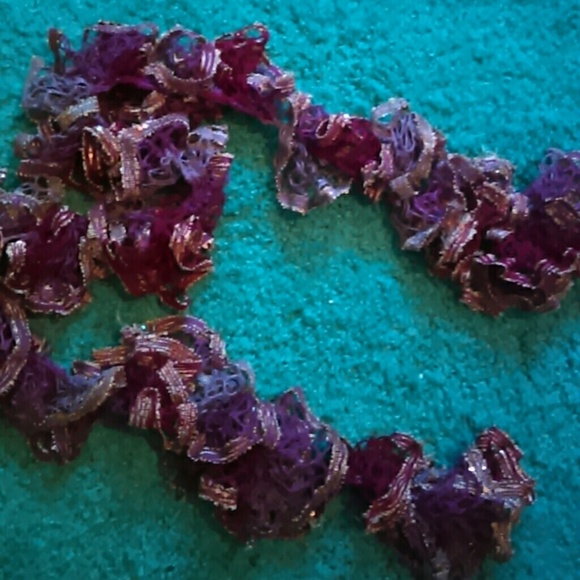 Handmade Ruffled scarf - Picture 1 of 1