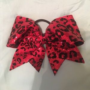 Cheer bow