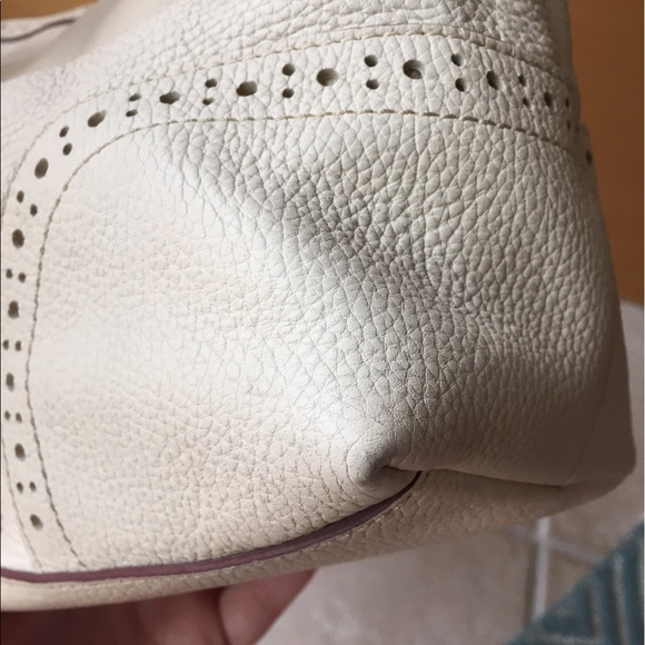 Dooney and Bourke Cream Pebbled Leather Bag - Picture 6 of 7