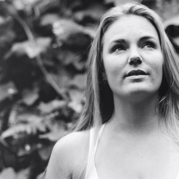 Meet your Posher, Anika - Picture 1 of 1