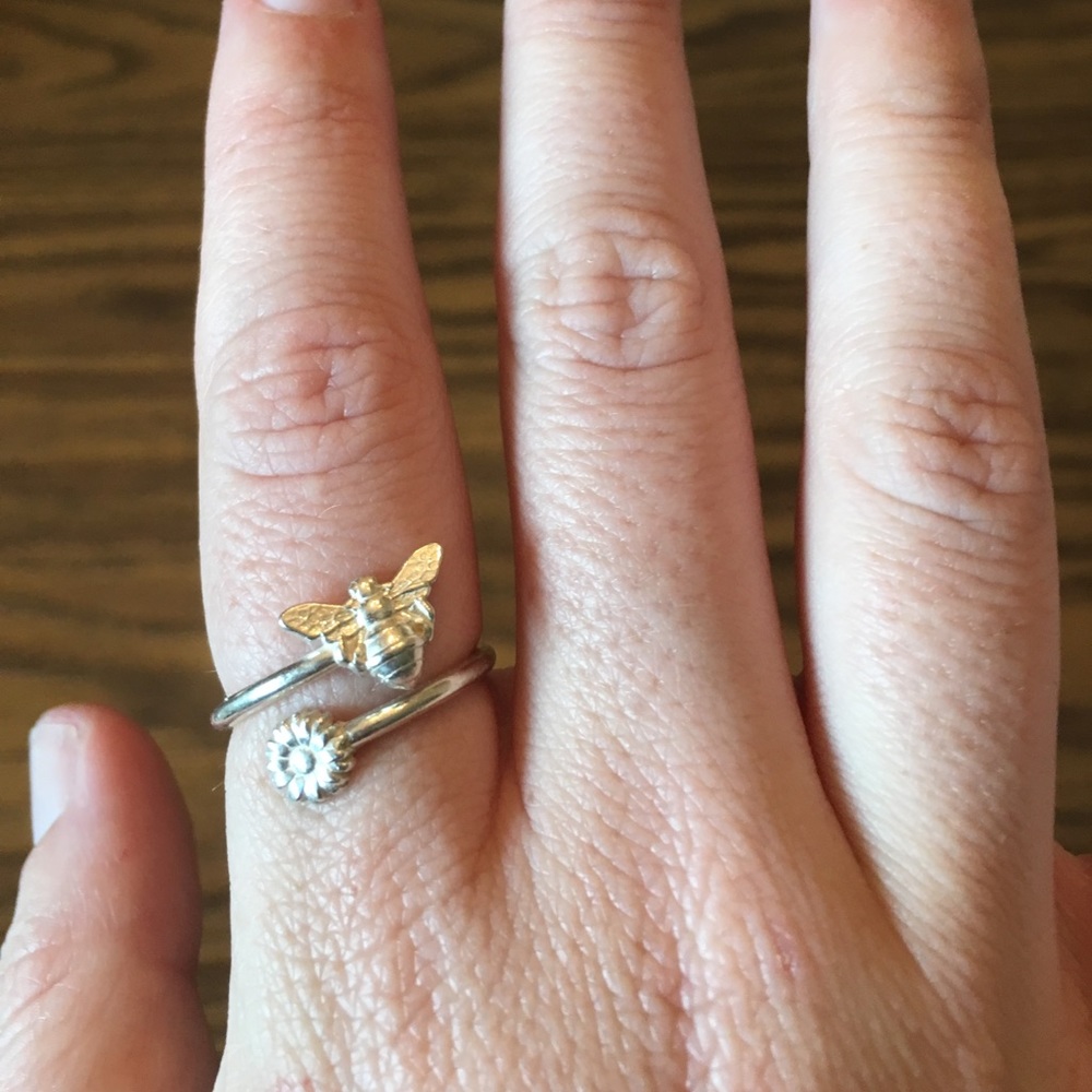 Sterling silver bee ring
