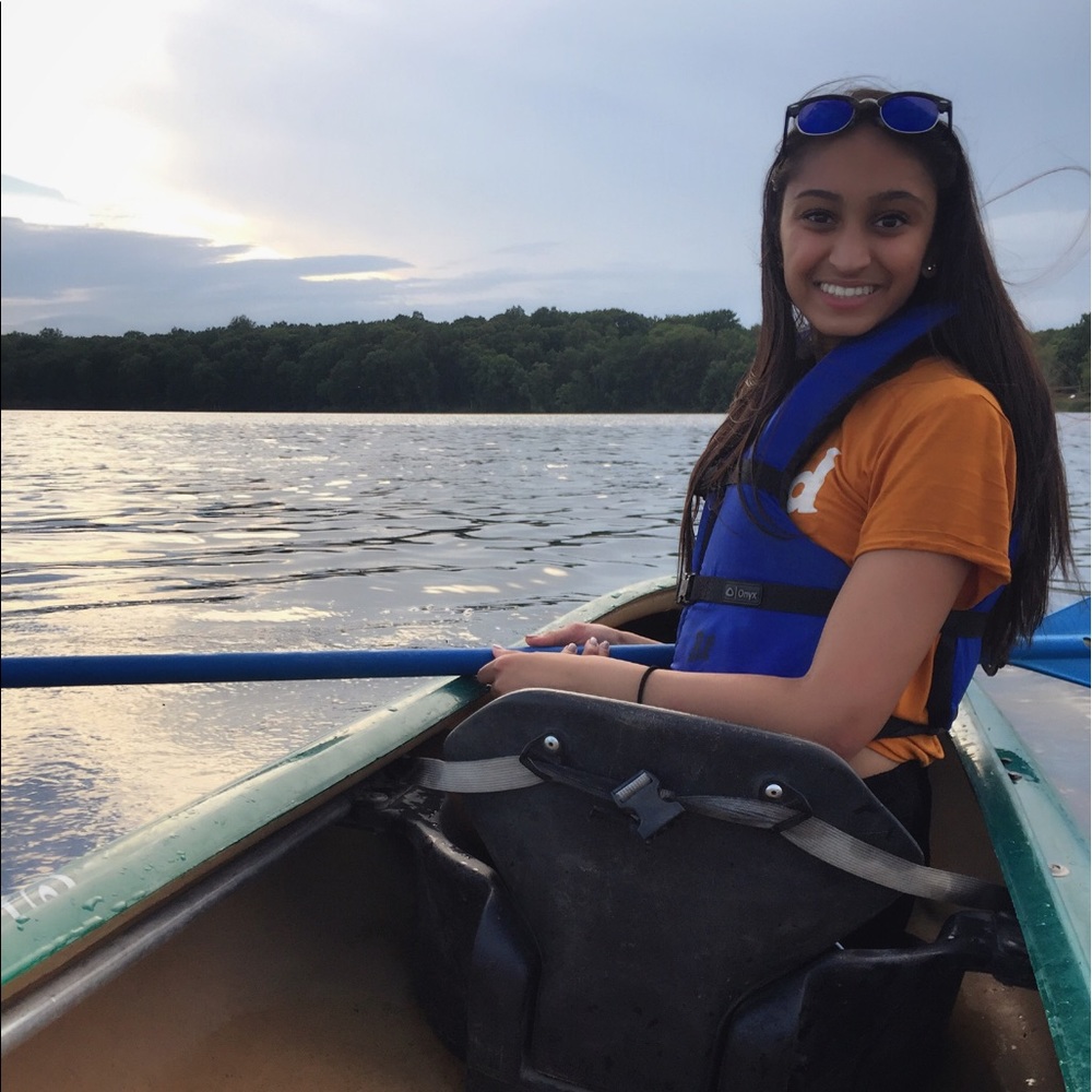 Meet your Posher, Riya