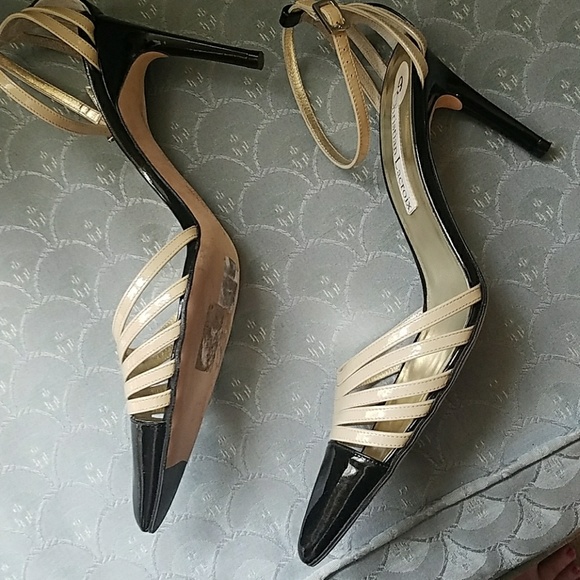 Christian Lacroix Black and Cream heels. Size 9 - Picture 7 of 8