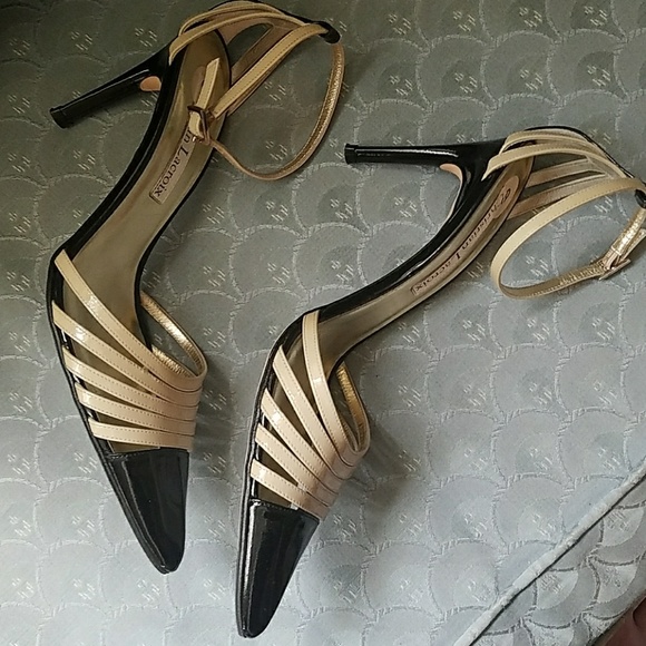 Christian Lacroix Black and Cream heels. Size 9 - Picture 8 of 8
