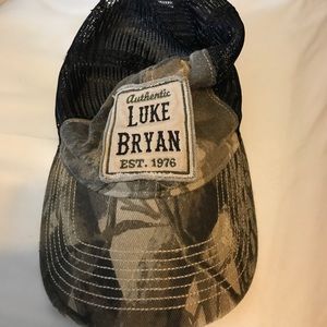 Luke Bryan hat