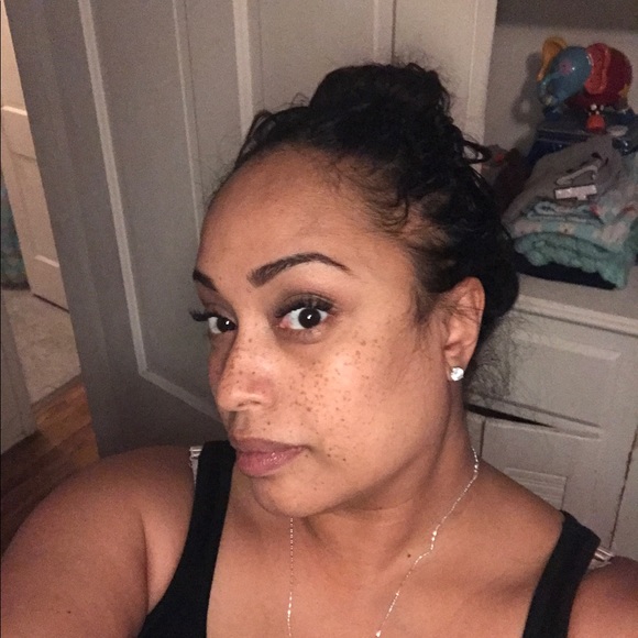 Meet your Posher, Jessika - Picture 2 of 2