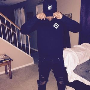 Meet your Posher, Victor