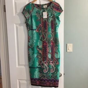 BNWT Form fitting Summer dress size 10