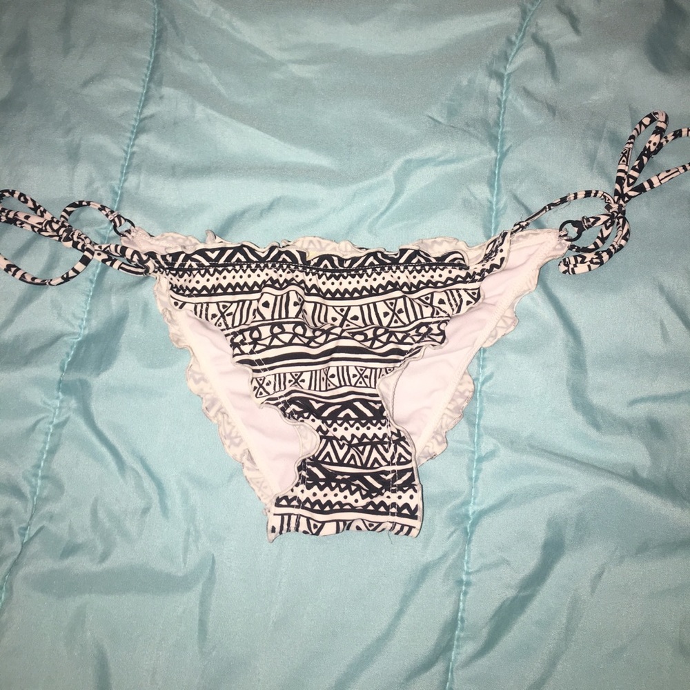 Bikini bottoms