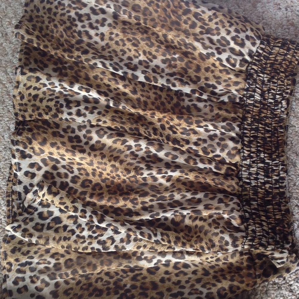 Cheetah skirt! - Picture 3 of 3