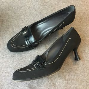 Stuart Weitzman 7.5 M Black Kitten Buckle Heels