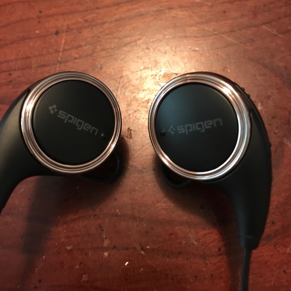 NWOT Wireless Earphones- box shown in picture - Picture 2 of 3