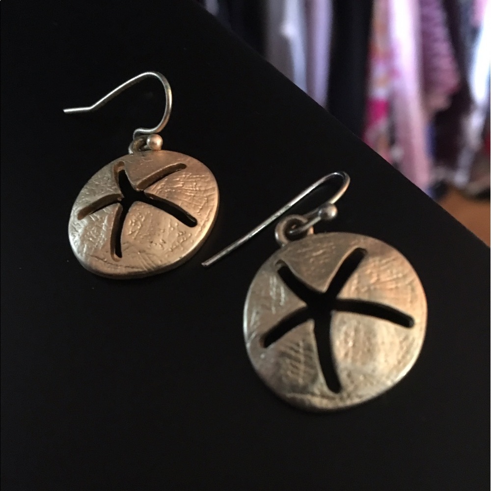 Ladies gold starfish earrings