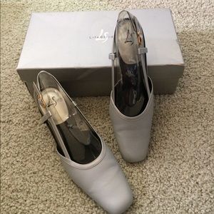 Life Stride silver dress shoes. Life Stride silver dress shoes. 
