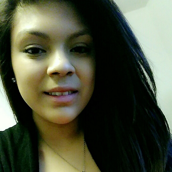 Meet your Posher, Eunice - Picture 1 of 1