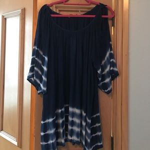Super cute cold shoulder tunic