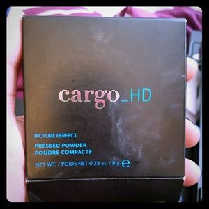 Cargo HD powder shade 20. No trades.