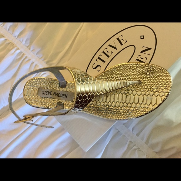 Shoes - Picture 3 of 3