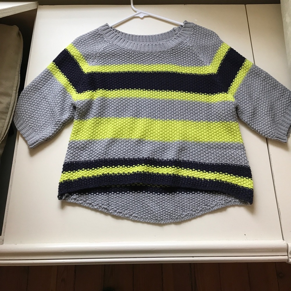 Crop top sweater