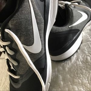 Nike in-season TR4 sneakers size 9