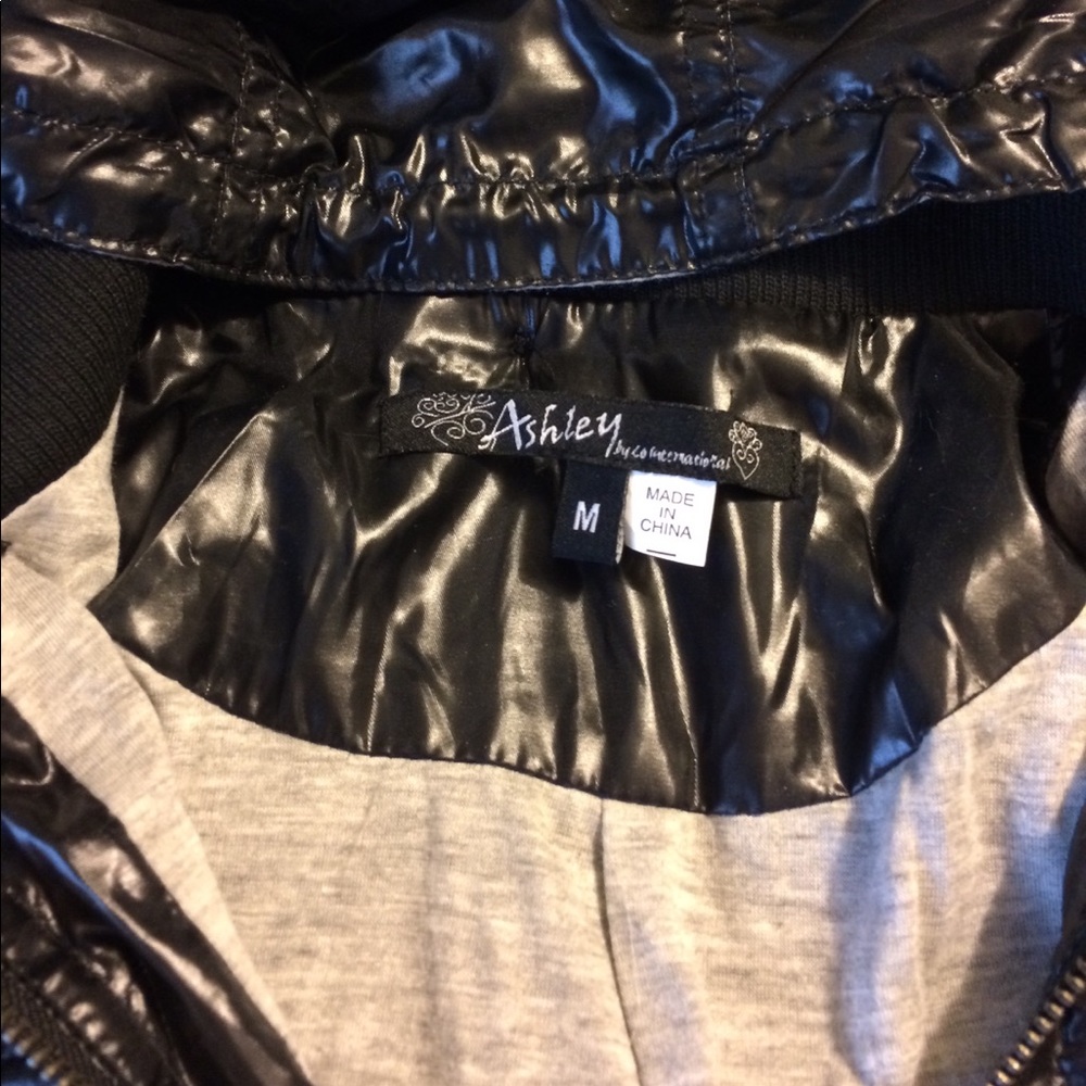 NWOT Black Lightweight Jacket - Picture 2 of 4
