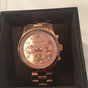 Michael Kors rose gold watch- boyfriend style