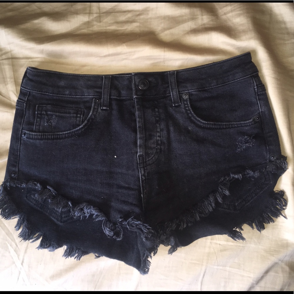 Black frayed shortie shorts F21 size 27