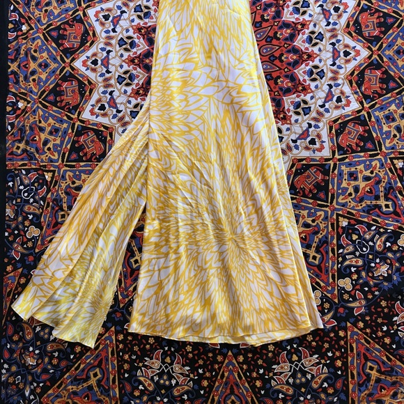 Morgan & Co. Prom Dress - Picture 3 of 6