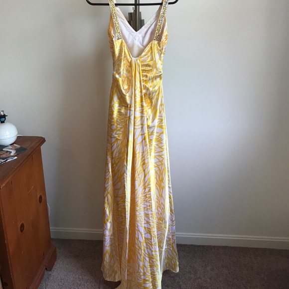 Morgan & Co. Prom Dress - Picture 5 of 6