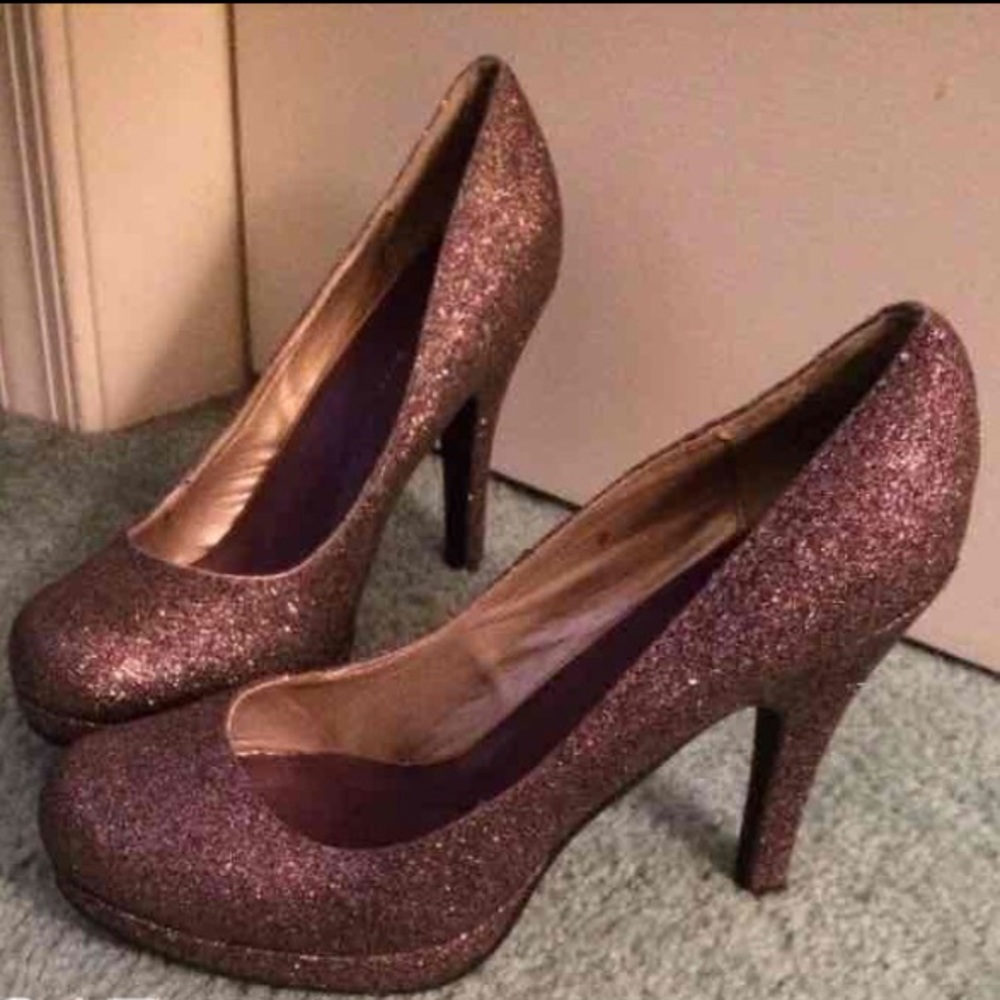 NWOT Madden Girl Size 9 Pumps