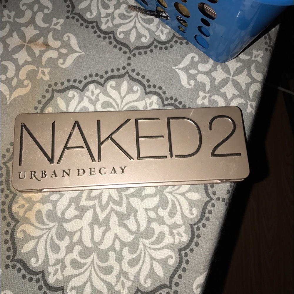 Naked 2