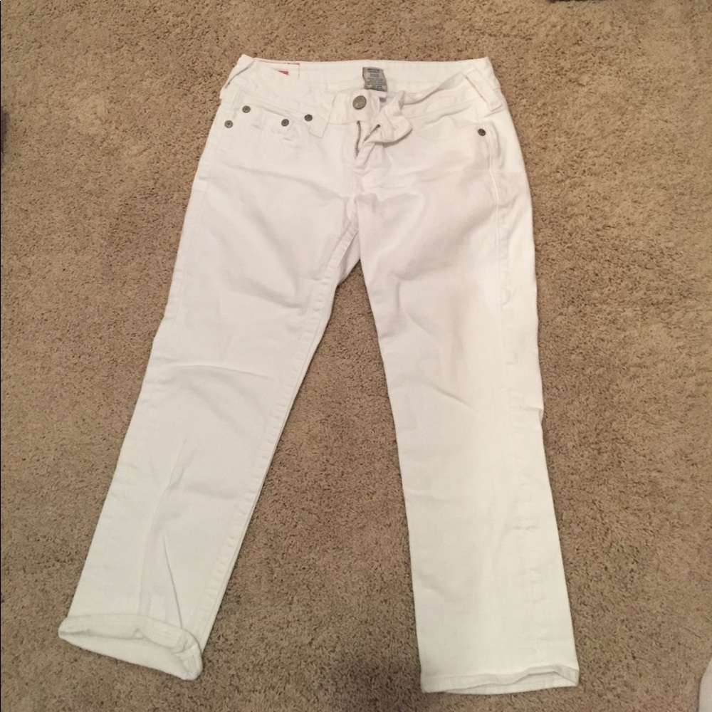 White jean capris