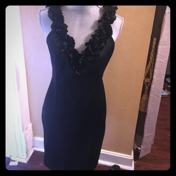 Black satin dress with rossettes - Picture 1 of 3