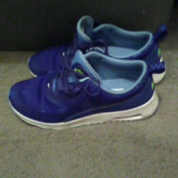 Nike - Picture 2 of 4