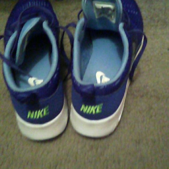 Nike - Picture 4 of 4