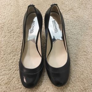 Michael Korea black heels