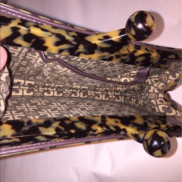NWT Tory Burch leather & french resin CLUTCH $425 - Picture 3 of 8