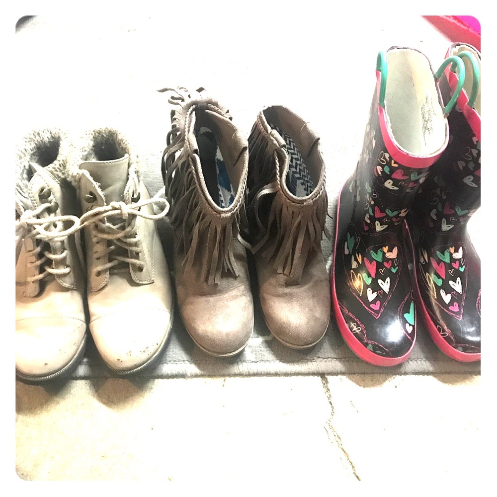 Girls boots
