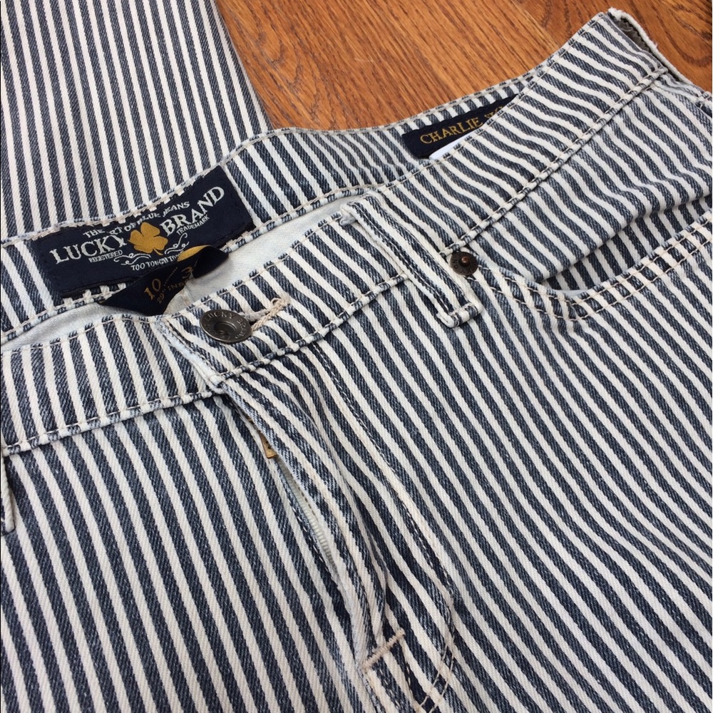 LUCKY BRAND 🍀 Striped Charlie Skinny Jeans