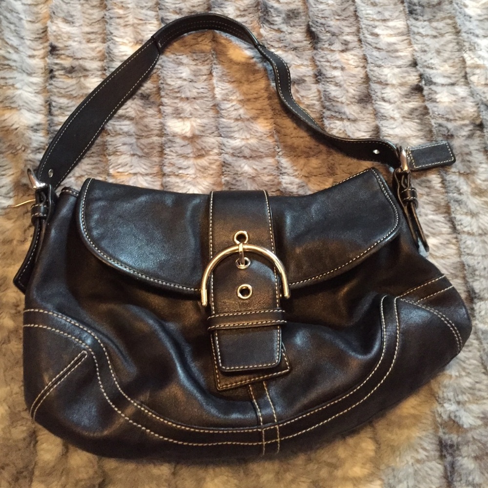 Price drop!! 😍 Coach shoulder bag