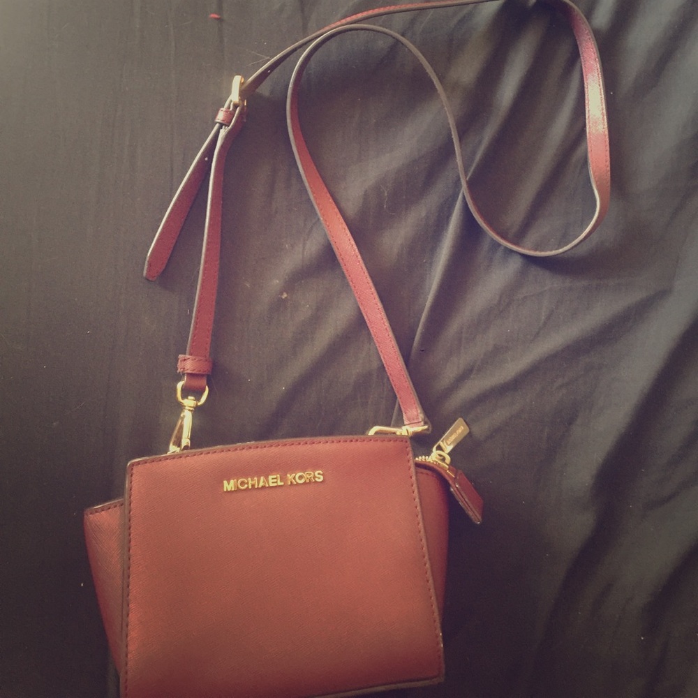 HOLD Burgundy Mini Michael Kors Selma cross body