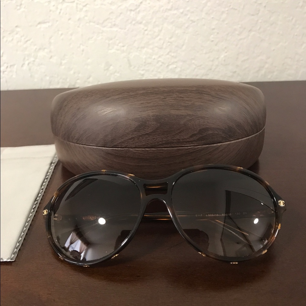 CHANEL SUNGLASSES NEVER WORN BEFORE