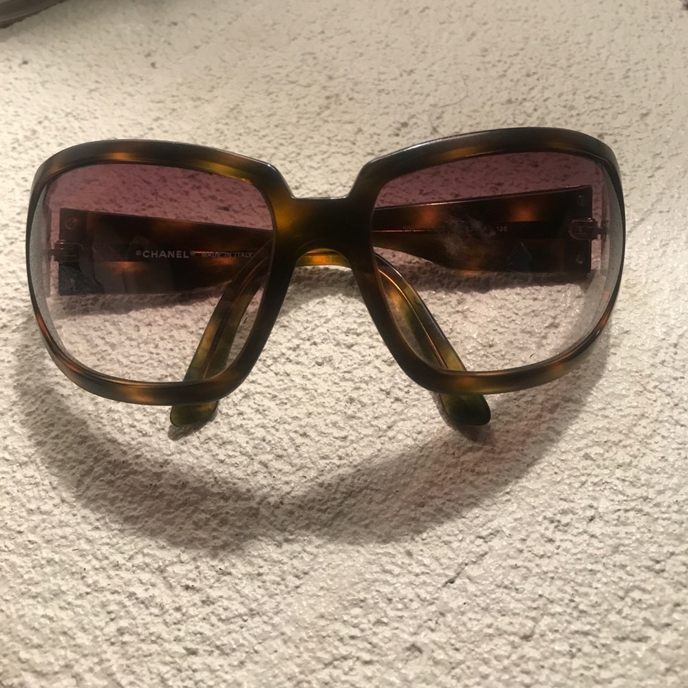 SALE! Authentic CHANEL Sunglasses 🕶