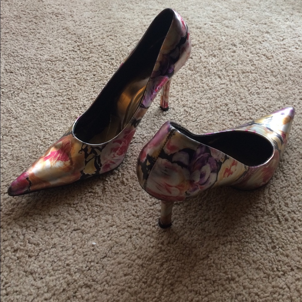 Women's shoes
