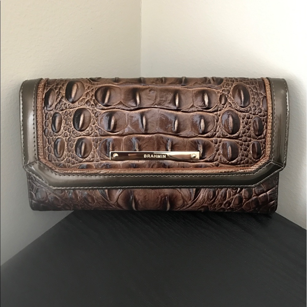NWT Brahmin soft checkbook wallet