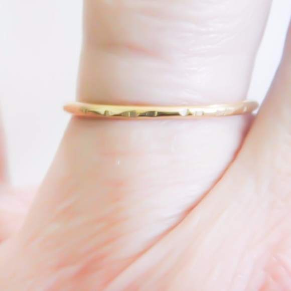 Restocked!✔️Gold etched Stacking Ring Sizes 2-13 - Picture 3 of 6