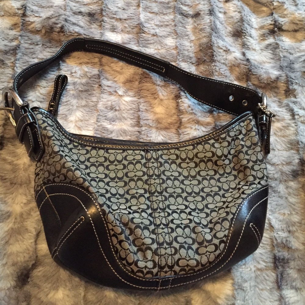 ****Price drop***Coach shoulder bag