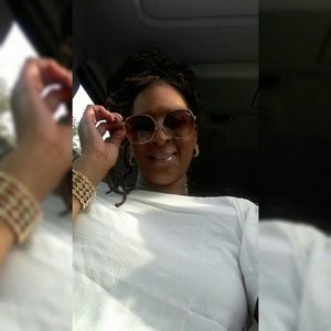 Meet your Posher, Robyn